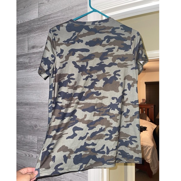 Women’s Green Camouflage American Flag Lace-Up Shirt - Picture 3 of 3